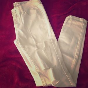 White slitted/destroyed Jeans